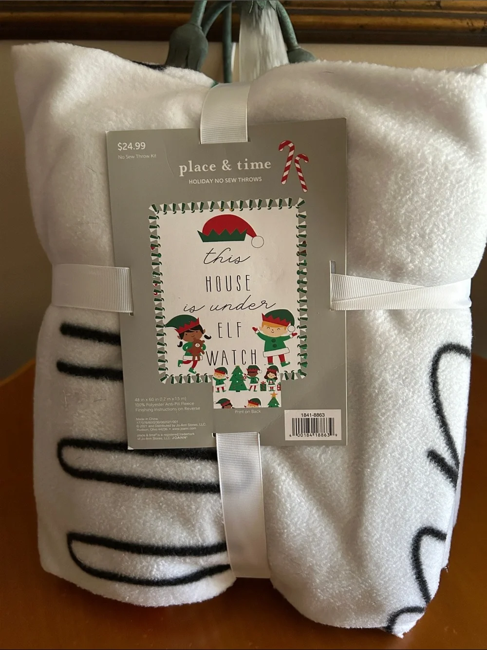 White Holiday Elf Throw Blanket Kit